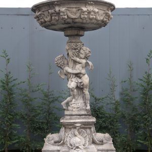 Fontein met engeltjes