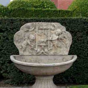 Muurfontein met engeltjes