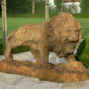 Lopende leeuw