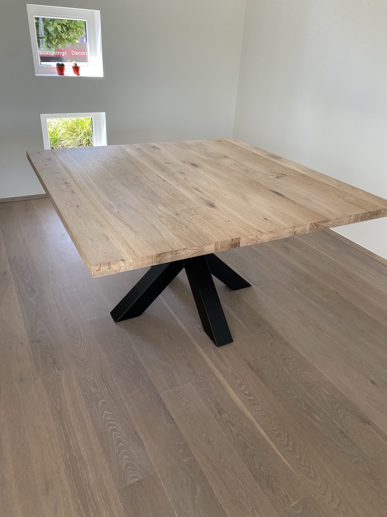 Aerts eettafel, vierkant Dino