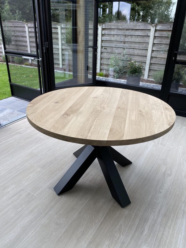 Aerts massief eiken eettafel, rond + spinpoot, A-keuze
