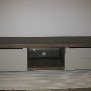 Kodiak tv-dressoir weathered grey met misty front