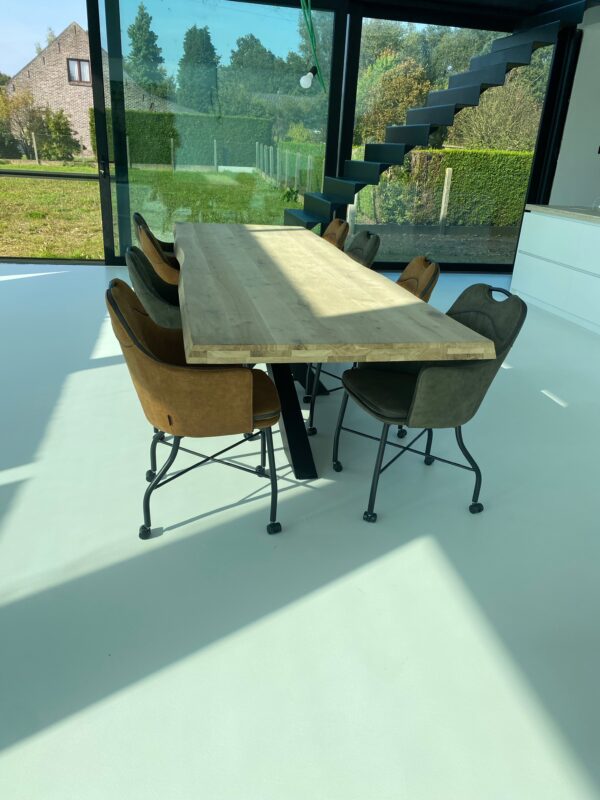 Aerts eiken eettafel 6 cm dik + spinpoot - Afbeelding 60