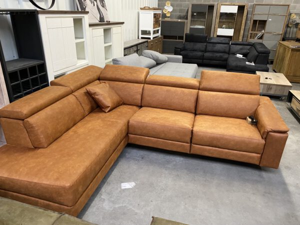 Caserta hoeksalon + relax, cognac