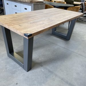 Formula eettafel, kleur mango