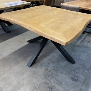 Soria eettafel vierkant, Tower Living