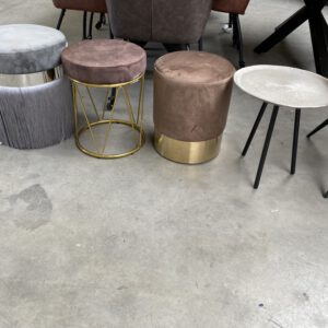 Decoratieve poefjes