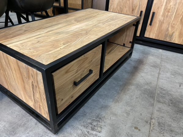 Rico salontafel, industrieel
