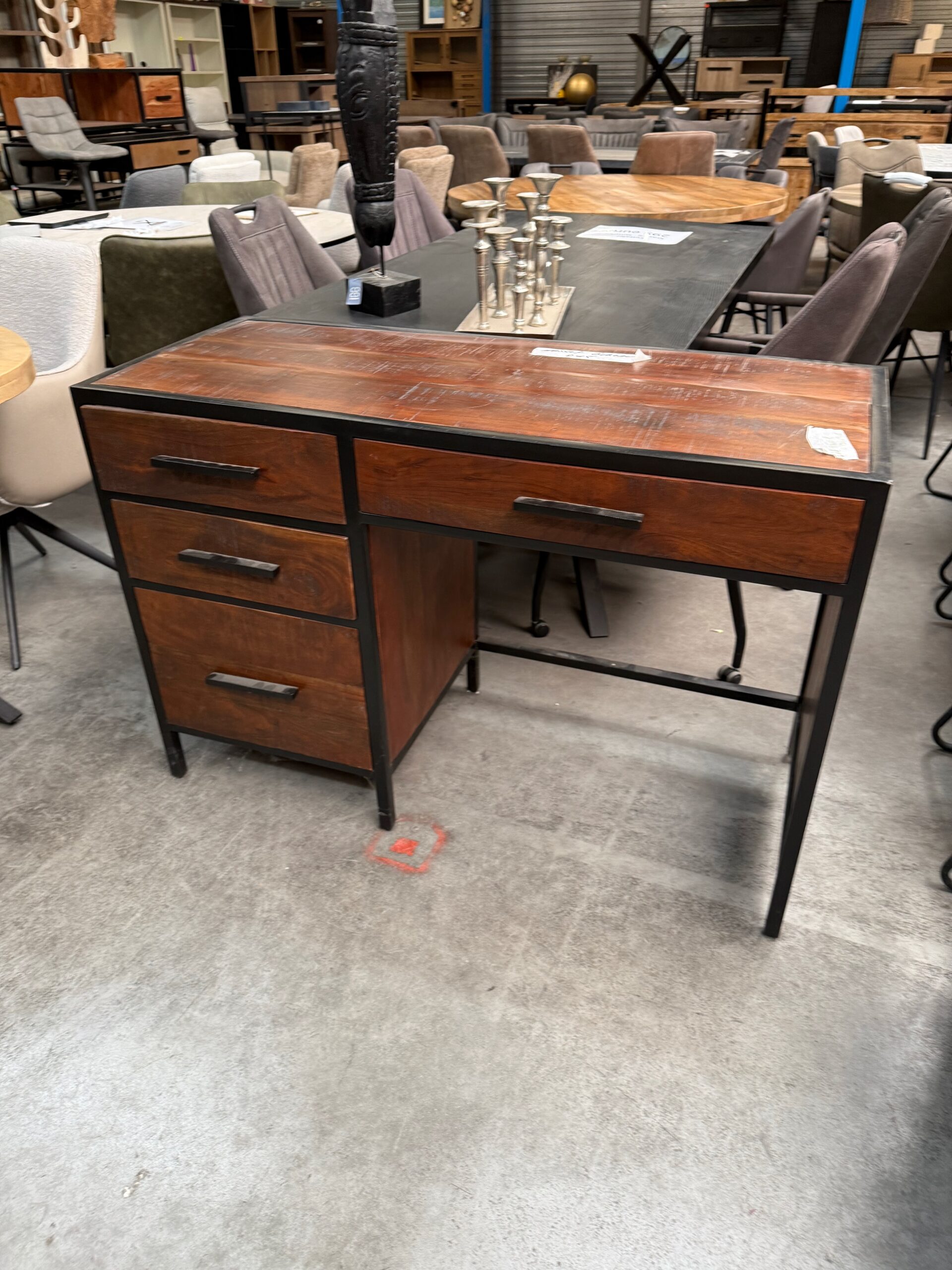 Mumbai bureau, acacia, De Eiken Zetel3