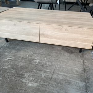 Famous salontafel, fresh oak