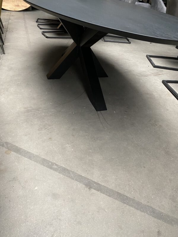 Massief eiken, ovale eettafel zwart, verjongde rand - Afbeelding 4