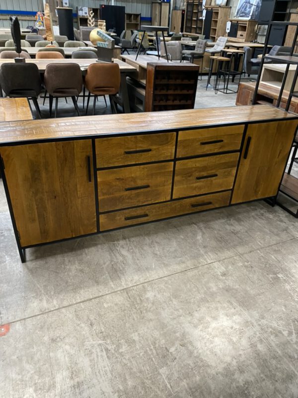Mumbai dressoir, mangohout