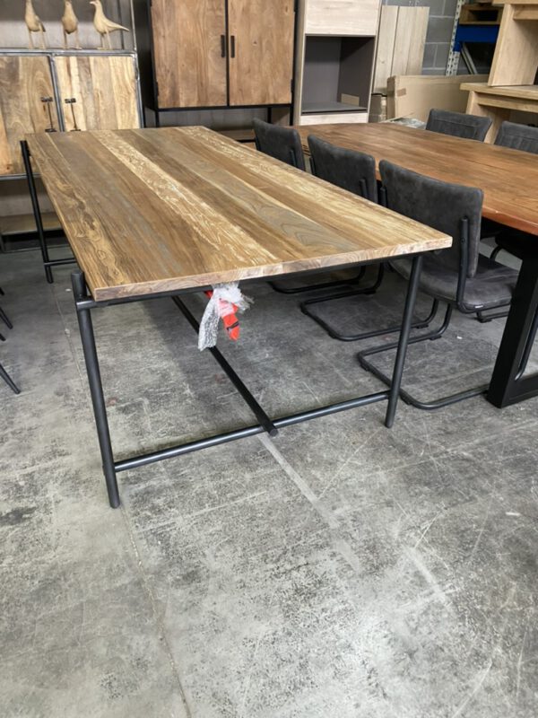 Pesaro eettafel, Tower Living - Afbeelding 5