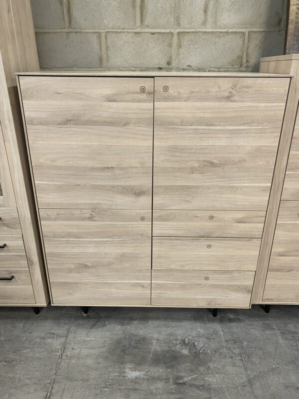 Famous bergkast, fresh oak 
