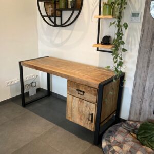 Britt bureau mangohout