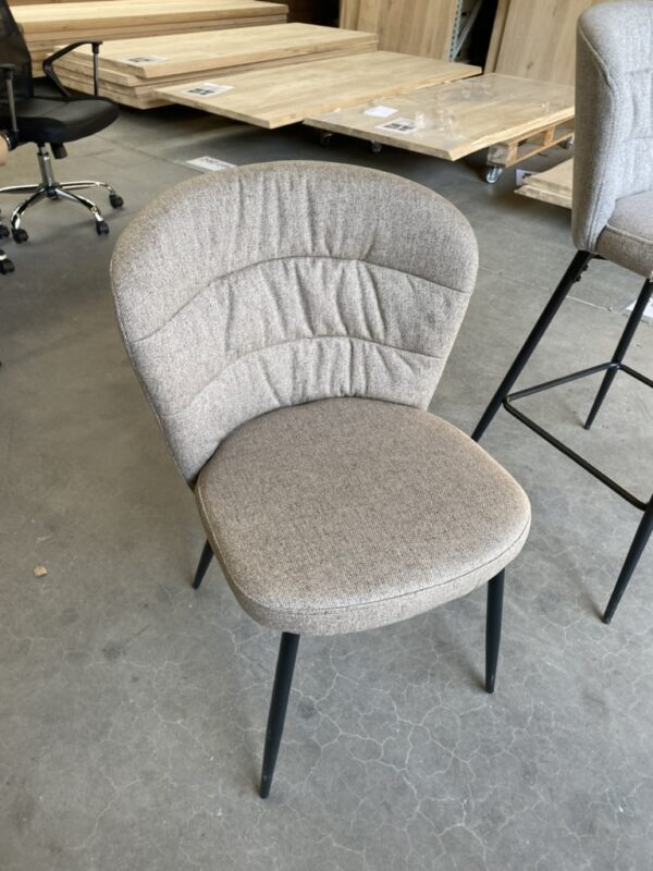 Eetkamerstoel beige stof