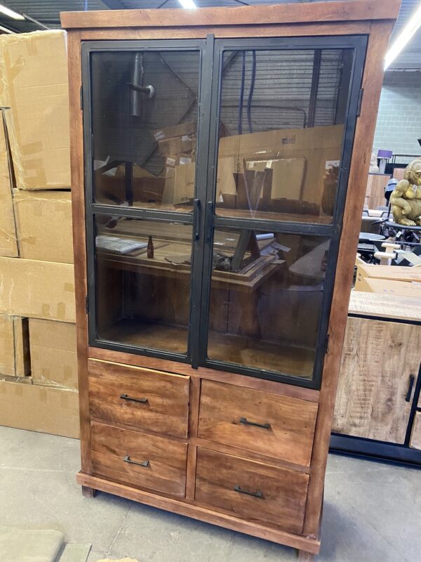 Vitrine, mangohout
