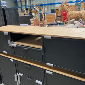 Metallo tv-dressoir, metaal + eikenhout
