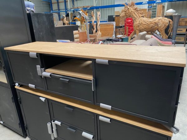 Metallo tv-dressoir, metaal + eikenhout