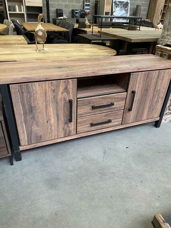 Novara dressoir, seesham