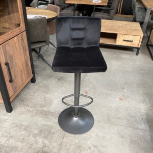 Amanda barstoel velvety black, draaiend + verstelbaar