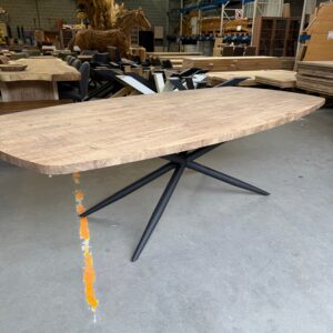Costa eettafel, kleur mango
