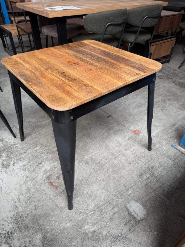 Horeca eettafel mangohout, 75-75 cm