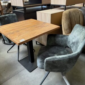 Horeca eettafel mangohout + twee stoelen