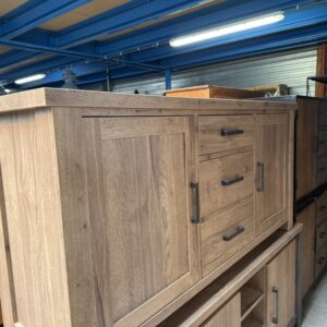 Newcastle dressoir, barkley