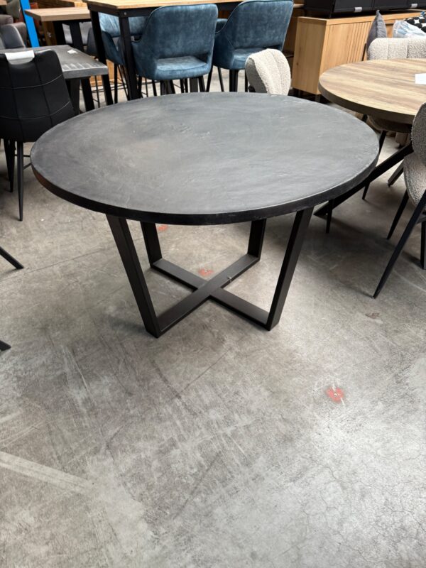 Eettafel rond, metalen blad