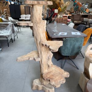 Boomsculptuur teakhout