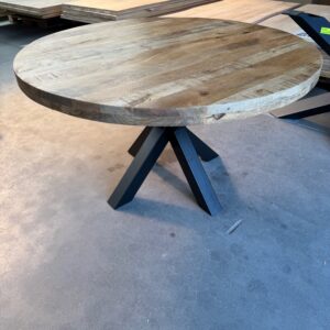 Eettafel rond, mangohout.