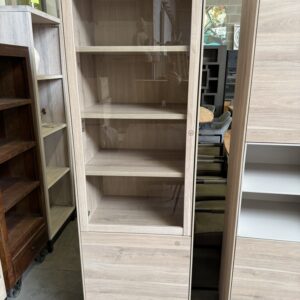 Elegance vitrine smal, fresh oak 