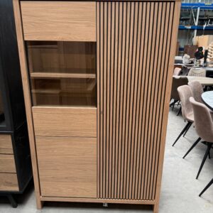 Levanzo vitrine, blonde oak