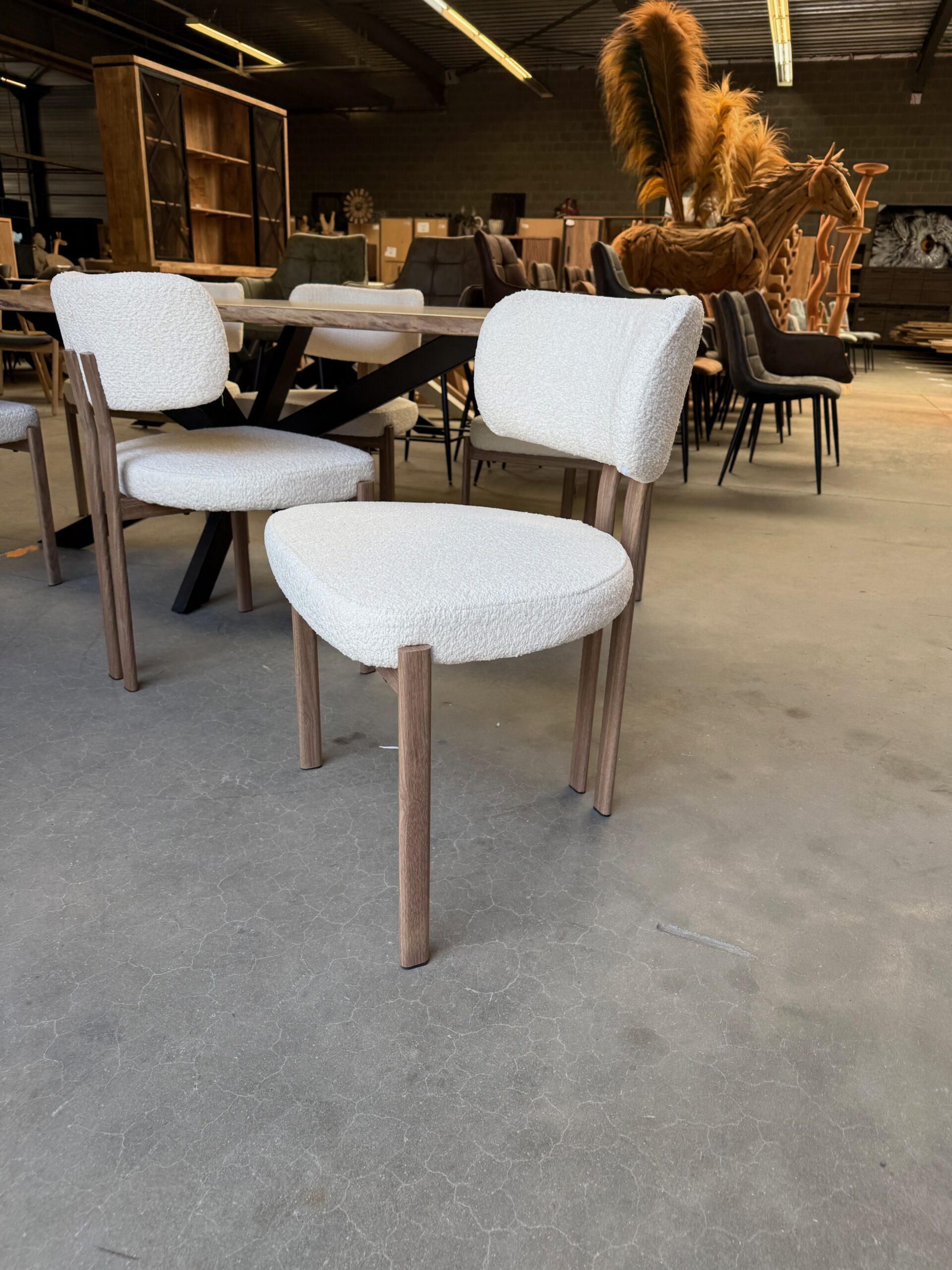 Girona eetkamerstoel, beige + metalen onderstel
