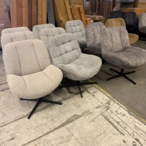Fauteuils in diverse kleuren