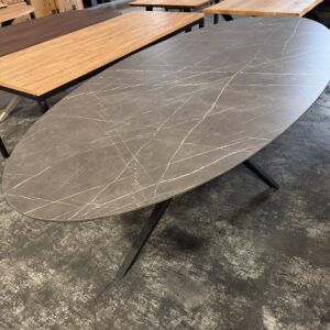Vaiana tafel, marble look