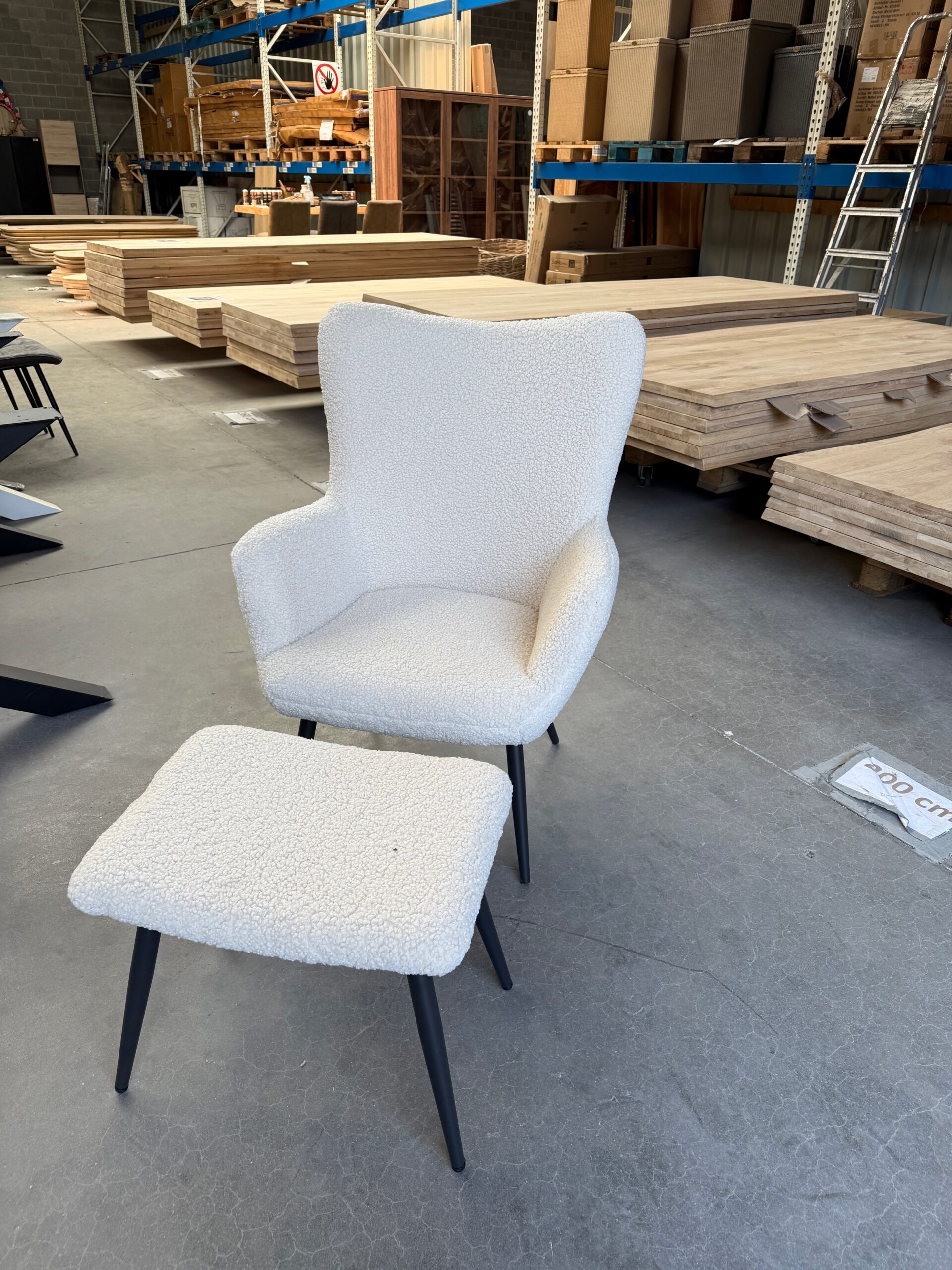 Marion fauteuil teddy stof + voetenbankje - Afbeelding 11