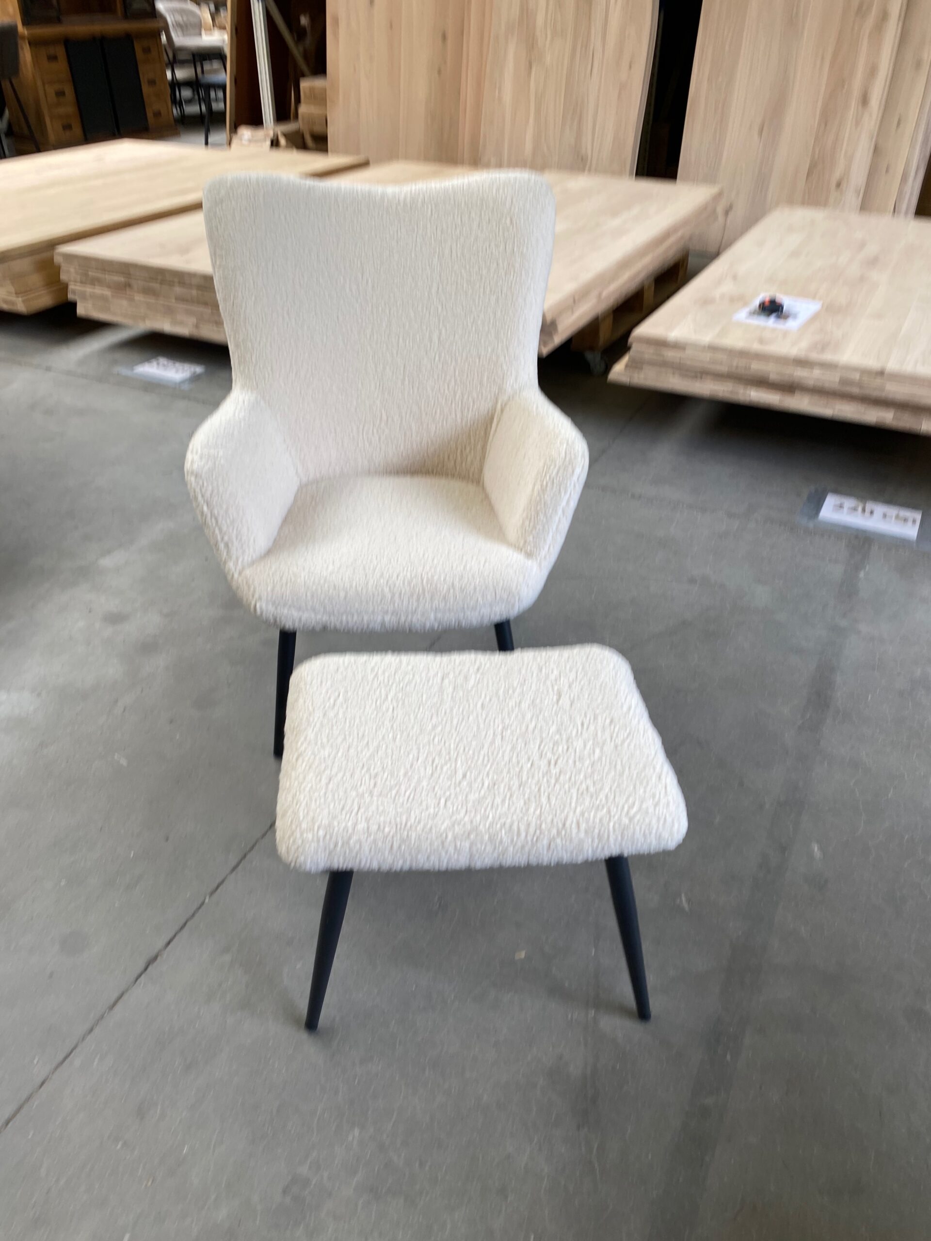Marion fauteuil teddy stof + voetenbankje - Afbeelding 5