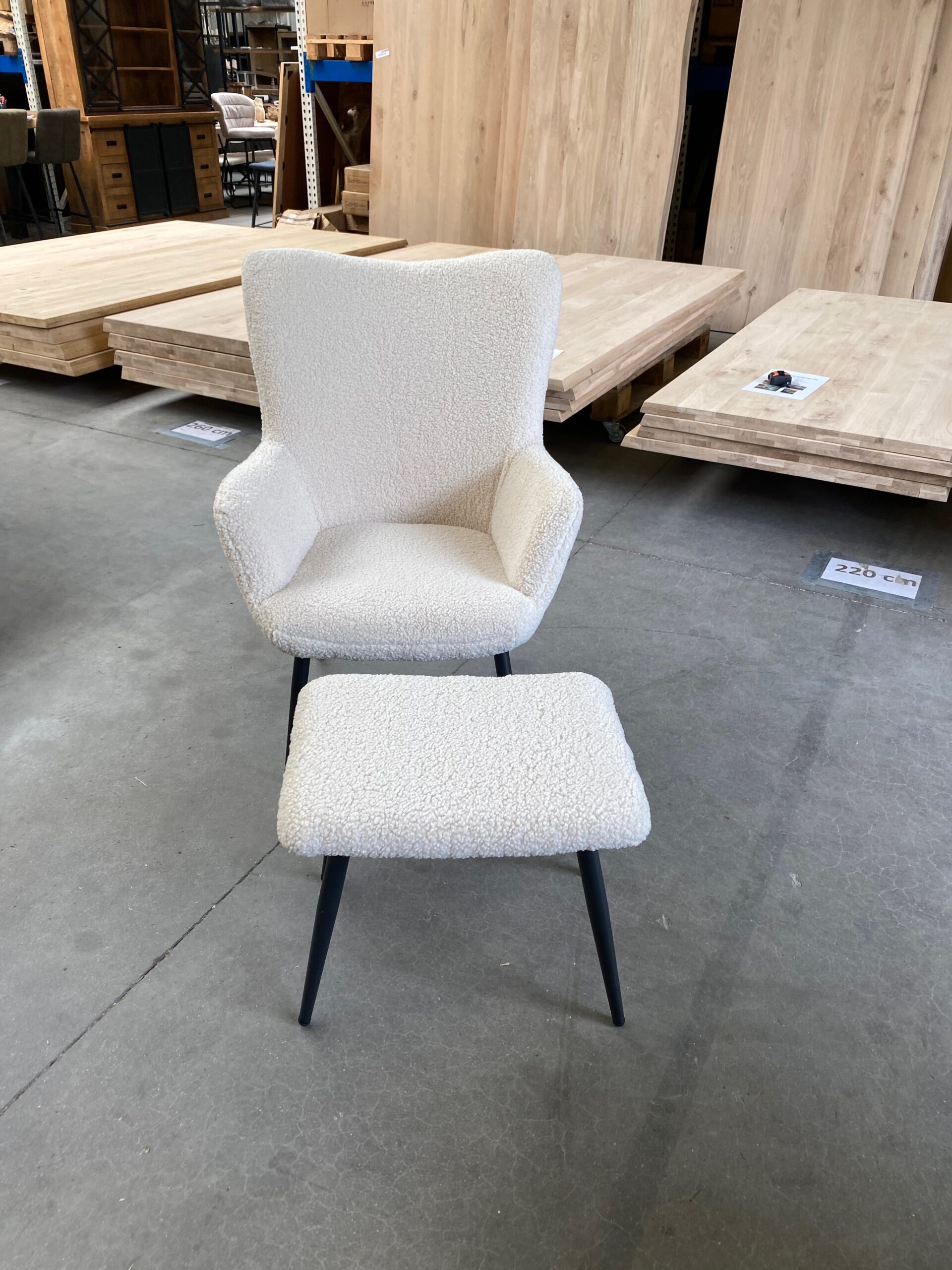 Marion fauteuil teddy stof + voetenbankje - Afbeelding 7