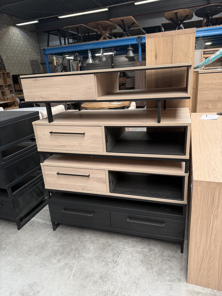 SALONTAFELS VOOR SLECHTS €145 - Afbeelding 3