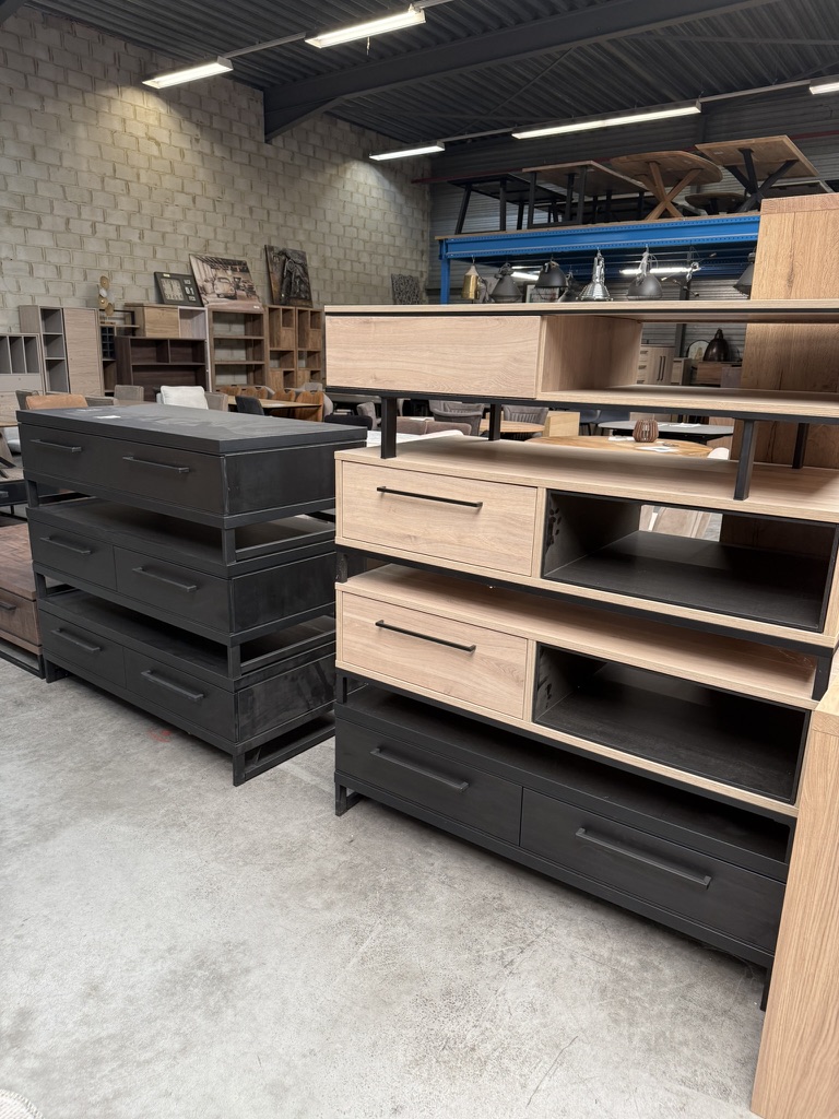 SALONTAFELS VOOR SLECHTS €145